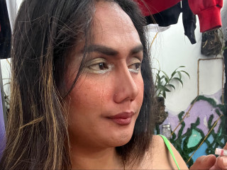 EROTIC-LUST - Ich bin deine asiatische Transfrau von den Philippinen und werde dir dienen und dich beschützen.